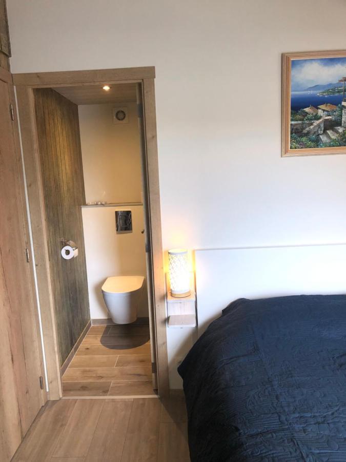 Des Campanules Avec Sauna Chalet *